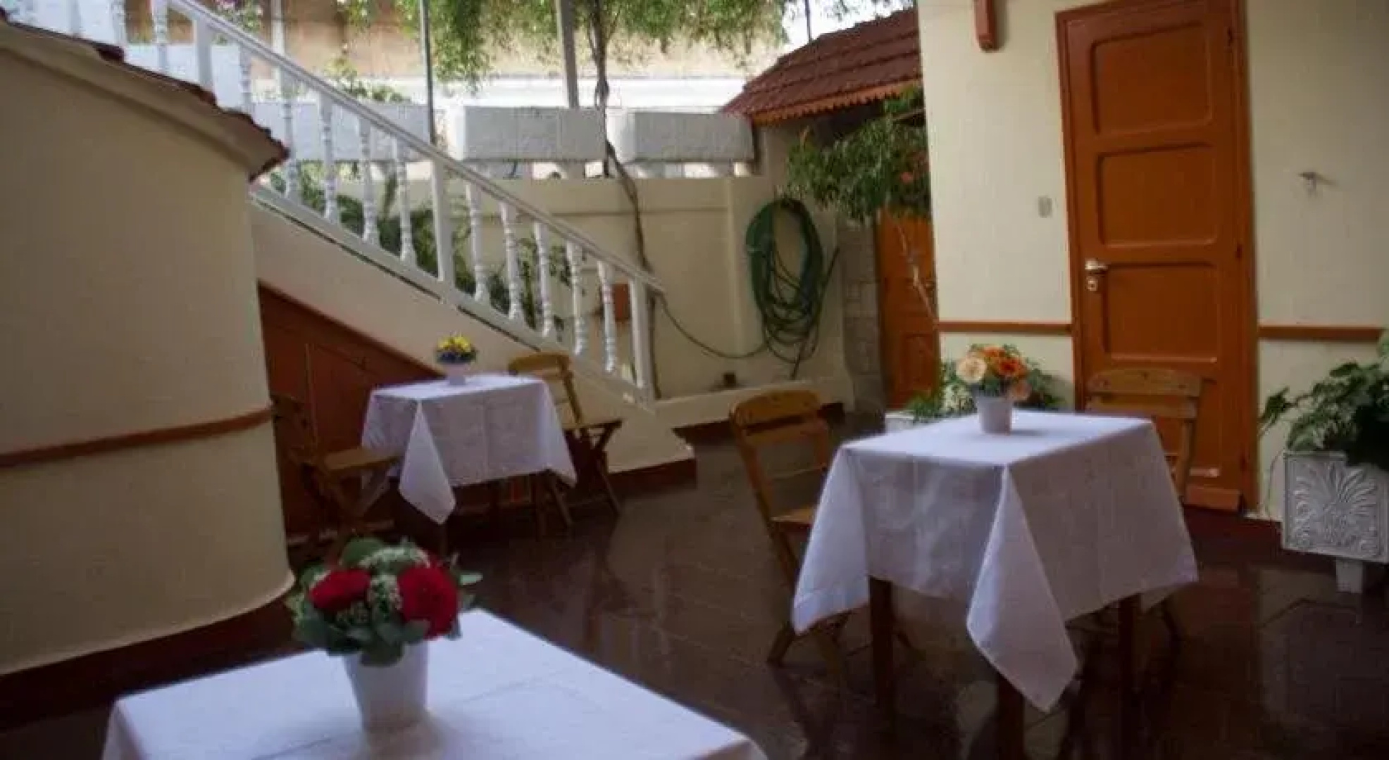 Medieval Rose Hotel