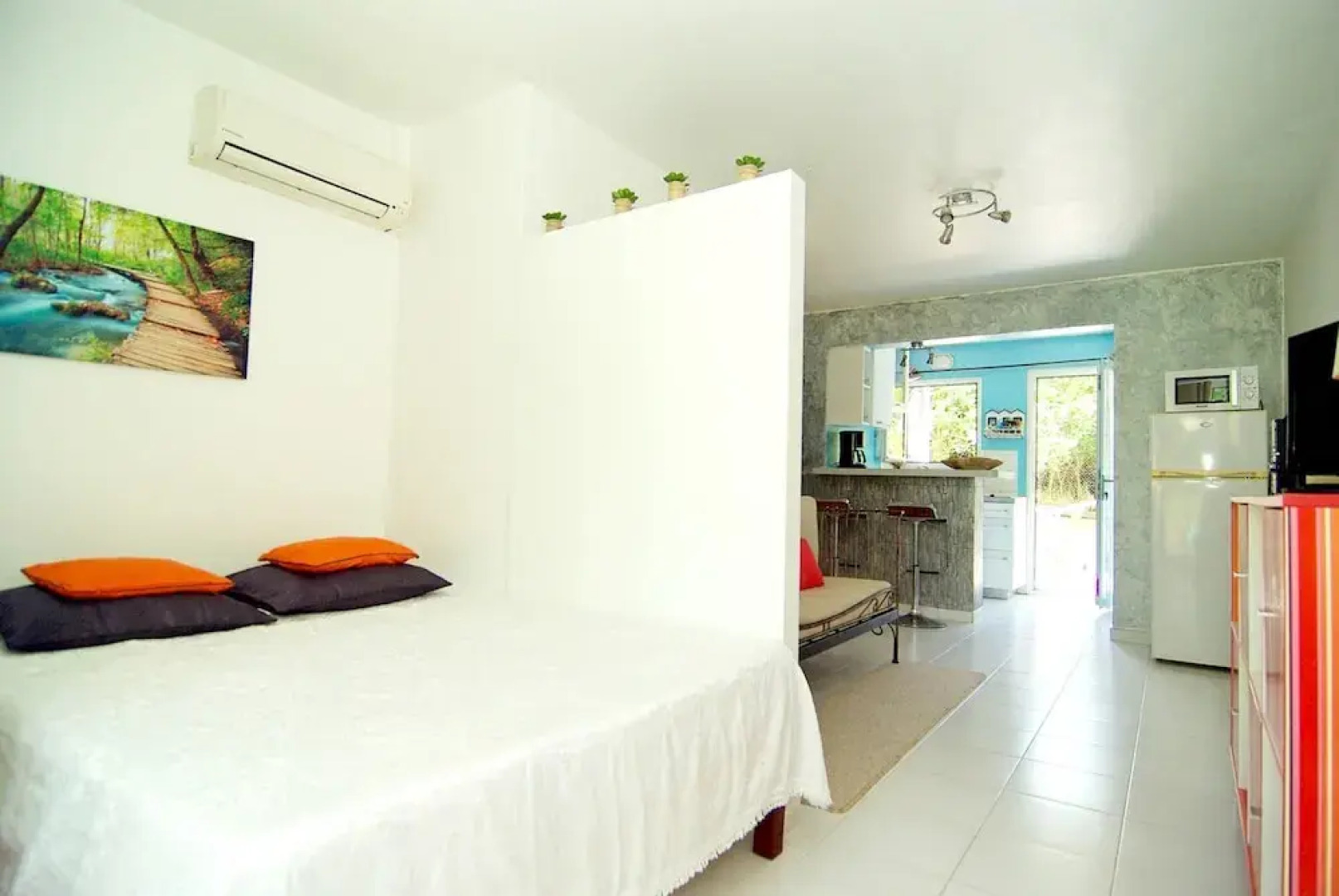 Studio in Sainte-anne, With Pool Access, Enclosed Garden and Wifi