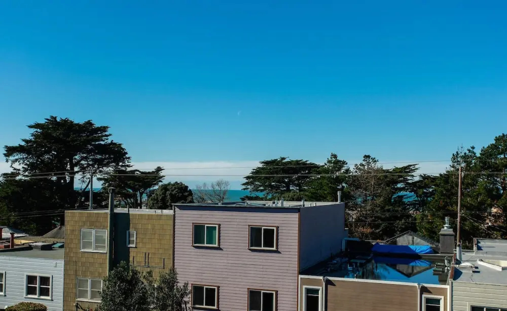Stylish 2BR Sunset House W Parking by RedAwning