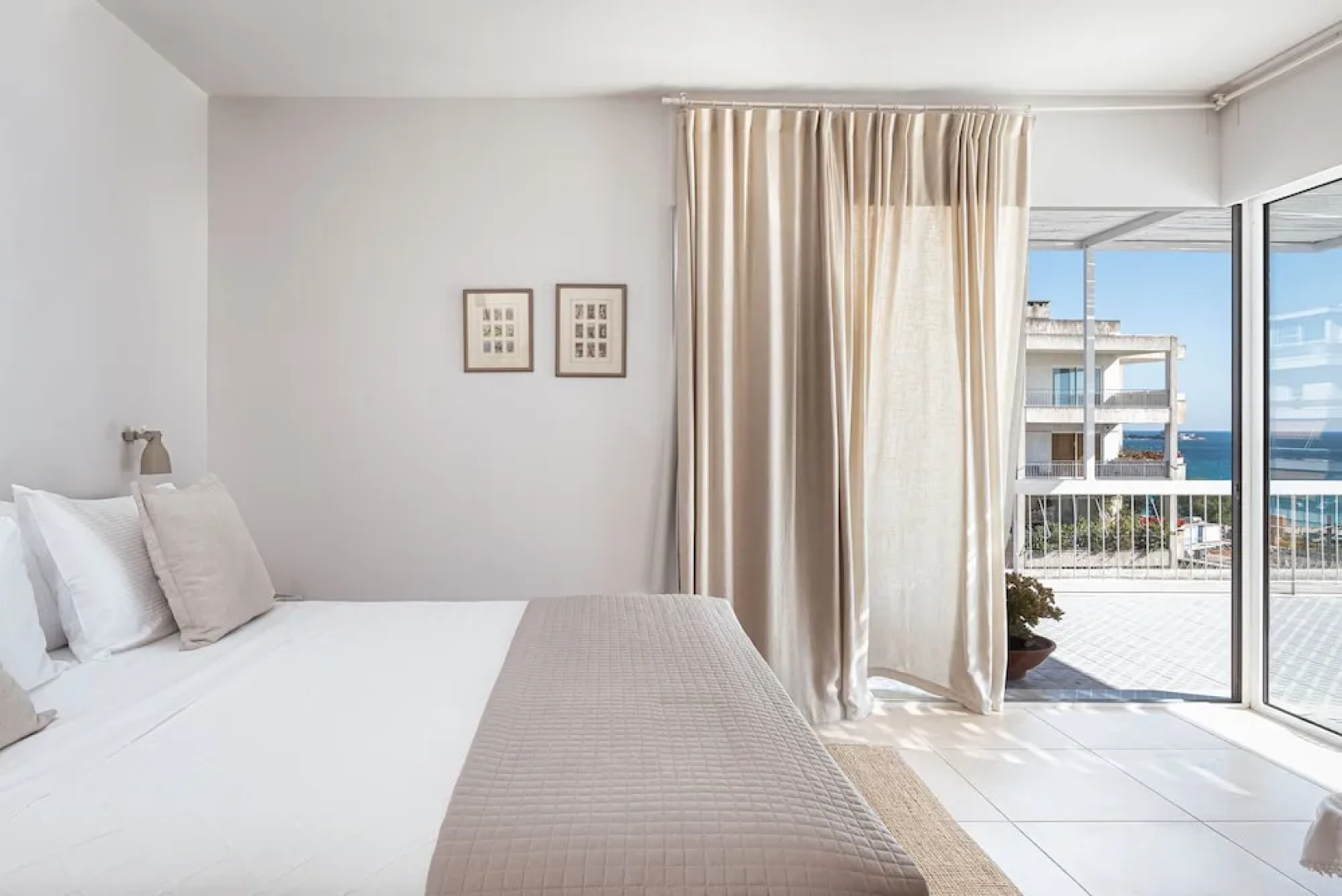 Sea View Beach Penthouse – Athens Coast