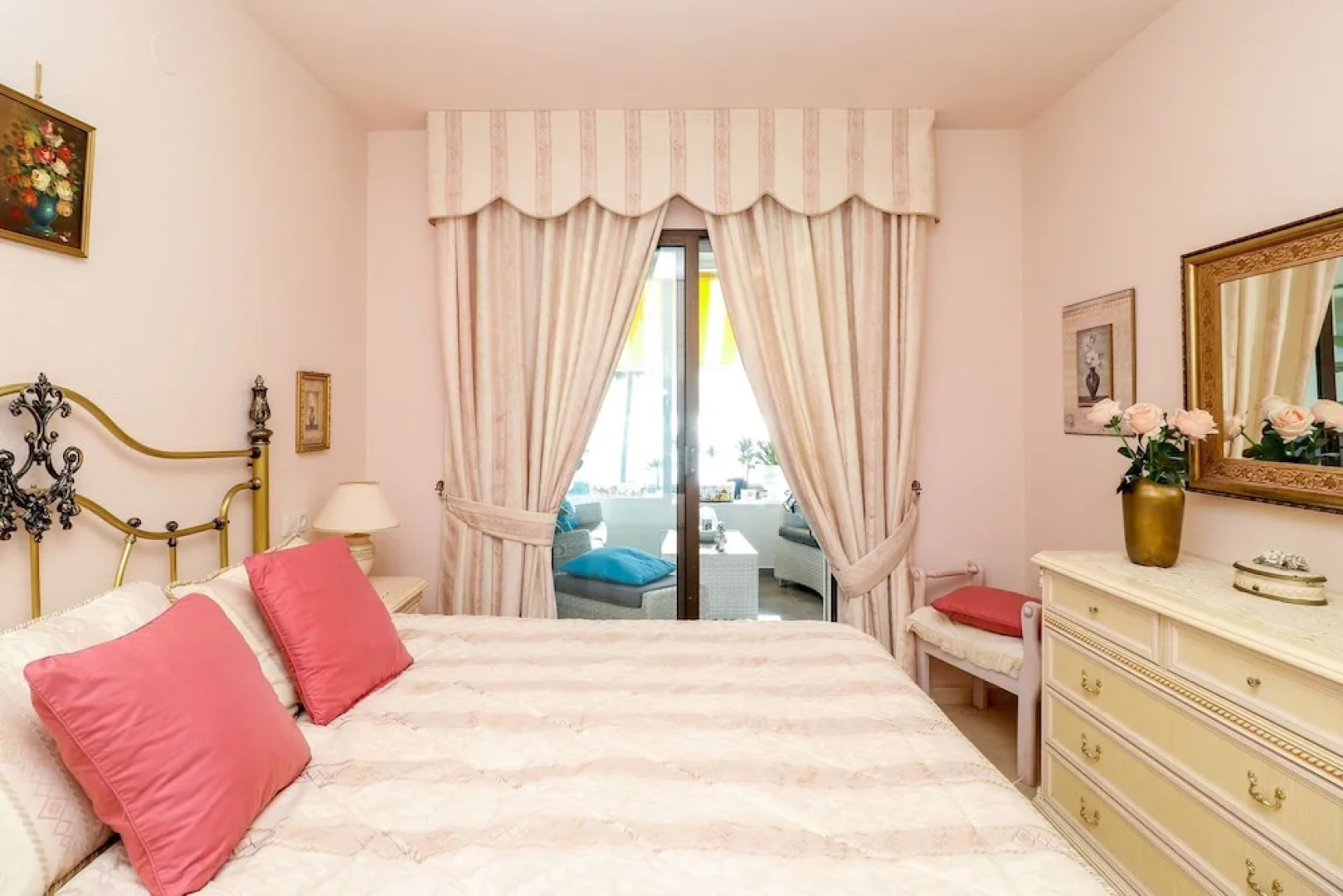 La Costa Paradise - Amazing Beachfront Apartment, Glazed Terrace With Sea Views