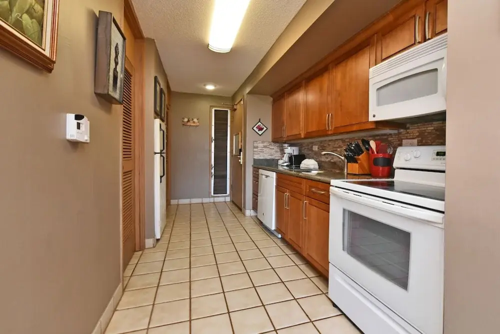Maui Kaanapali S #a317 Studio Bedroom Condo by RedAwning