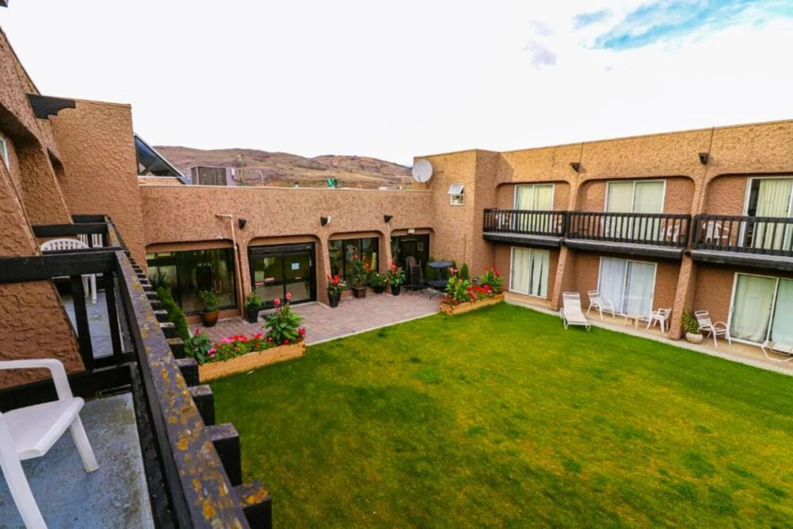 Riviera Hotel Tower Route 97 Vernon BC