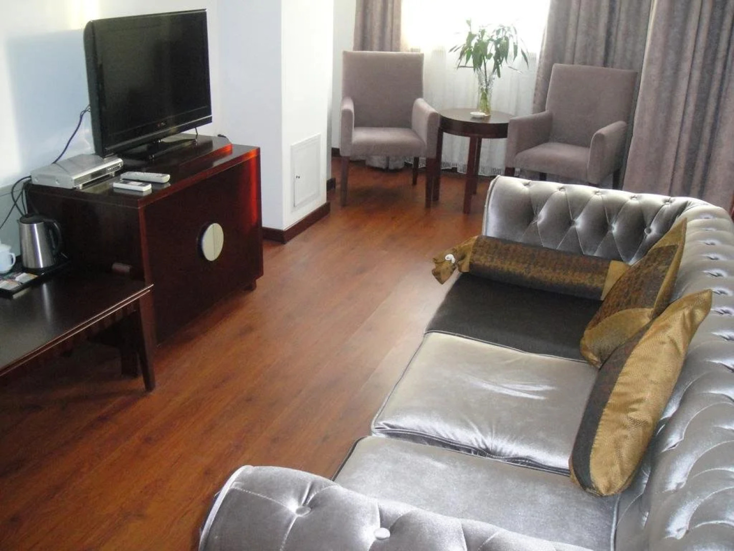 King Eastern Jingyang Hotel