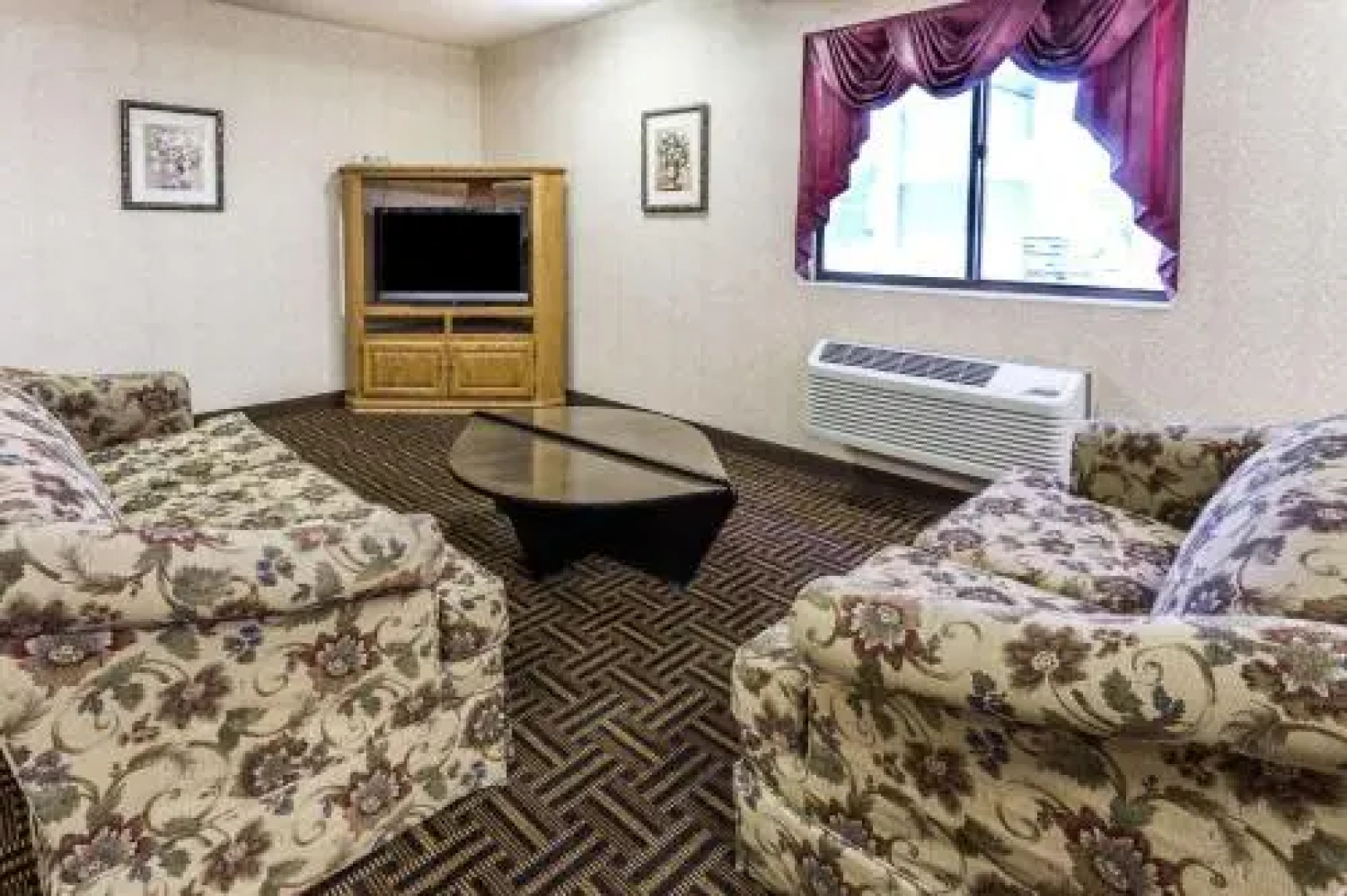 Super 8 Yorkville