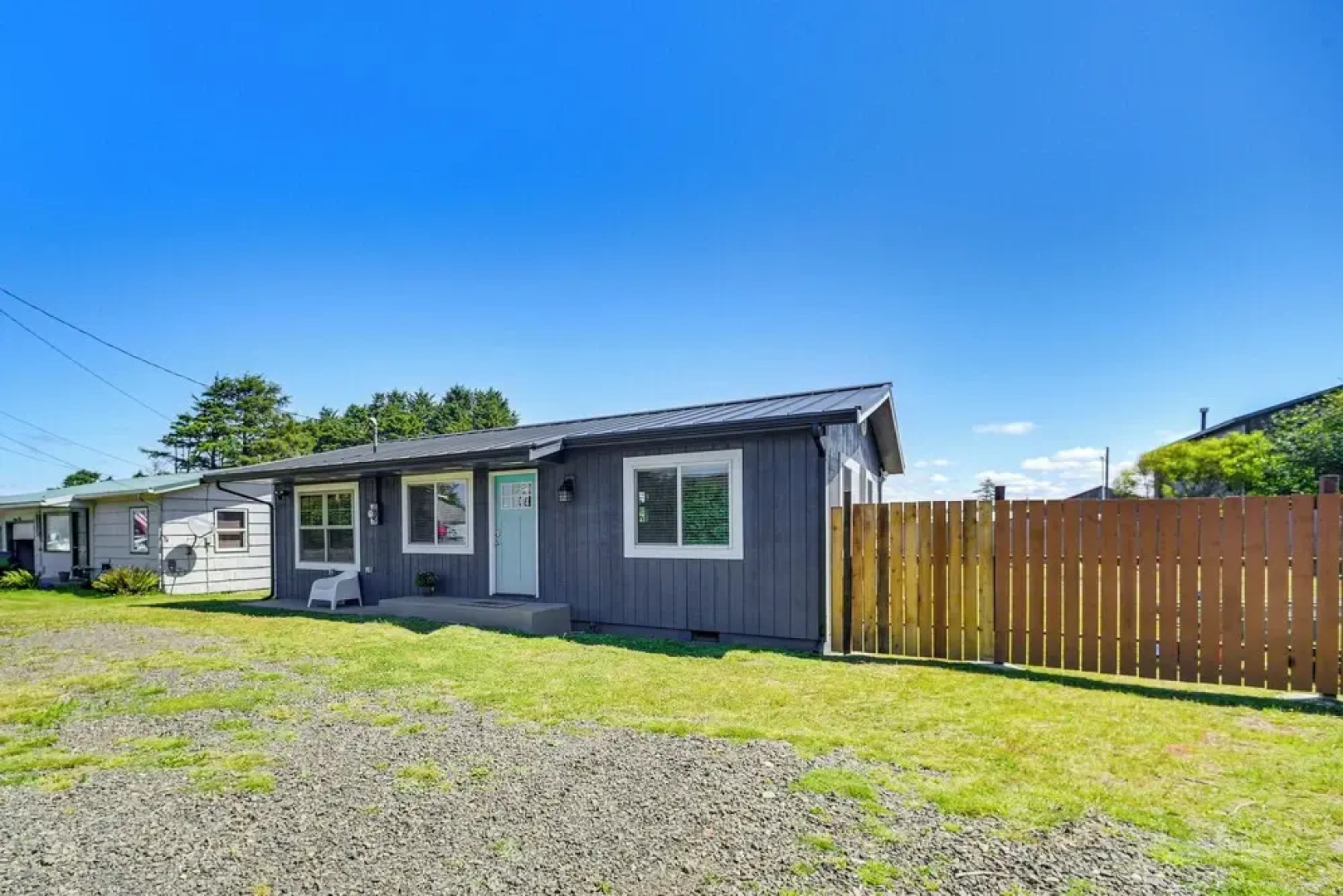 Pet-friendly Moclips Home: Walk to Mocrocks Beach!