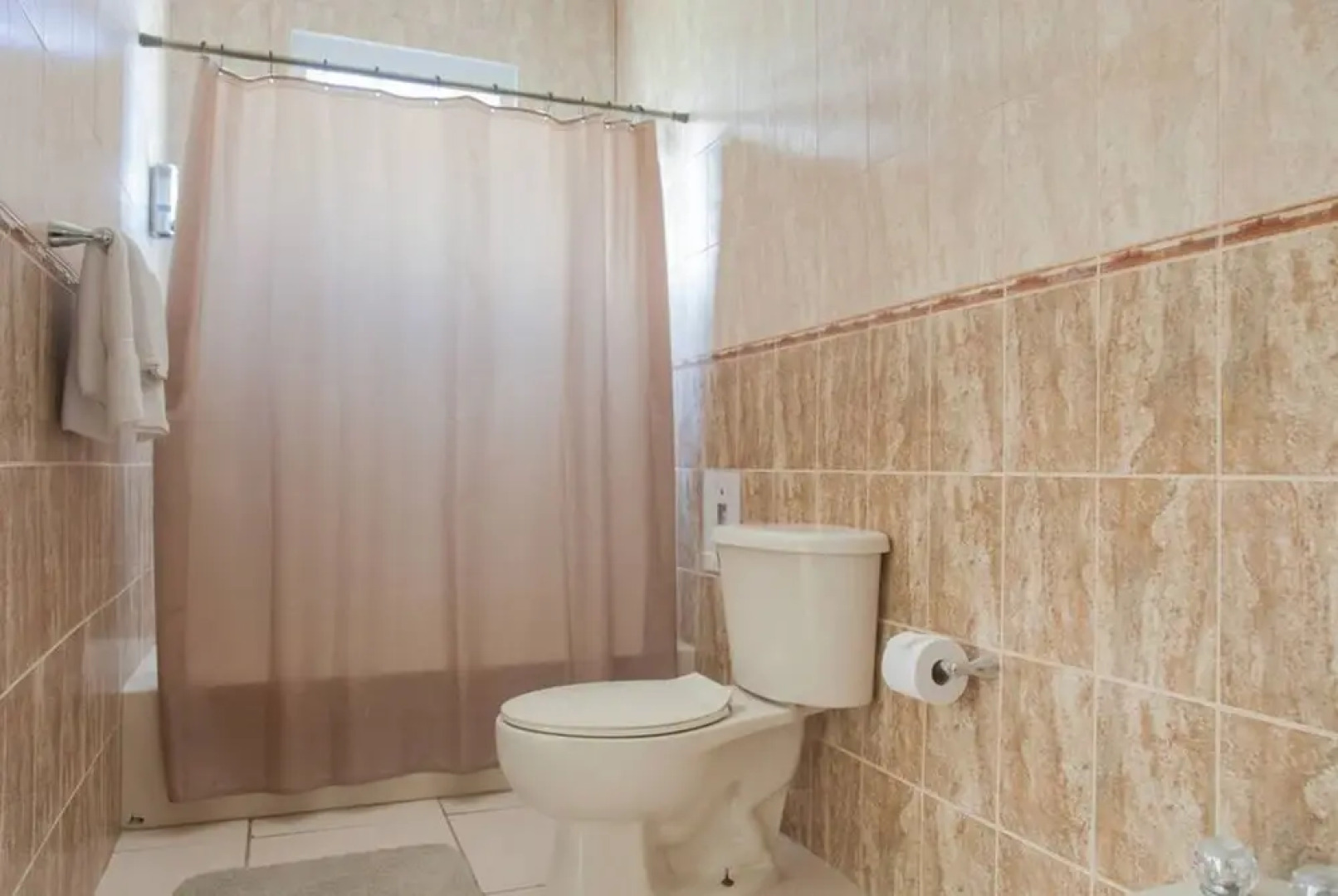 Colinas del Atlantico Vacational House 2nd Floor