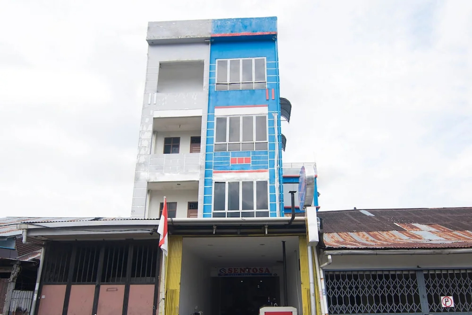 OYO 1484 Sentosa Guest House