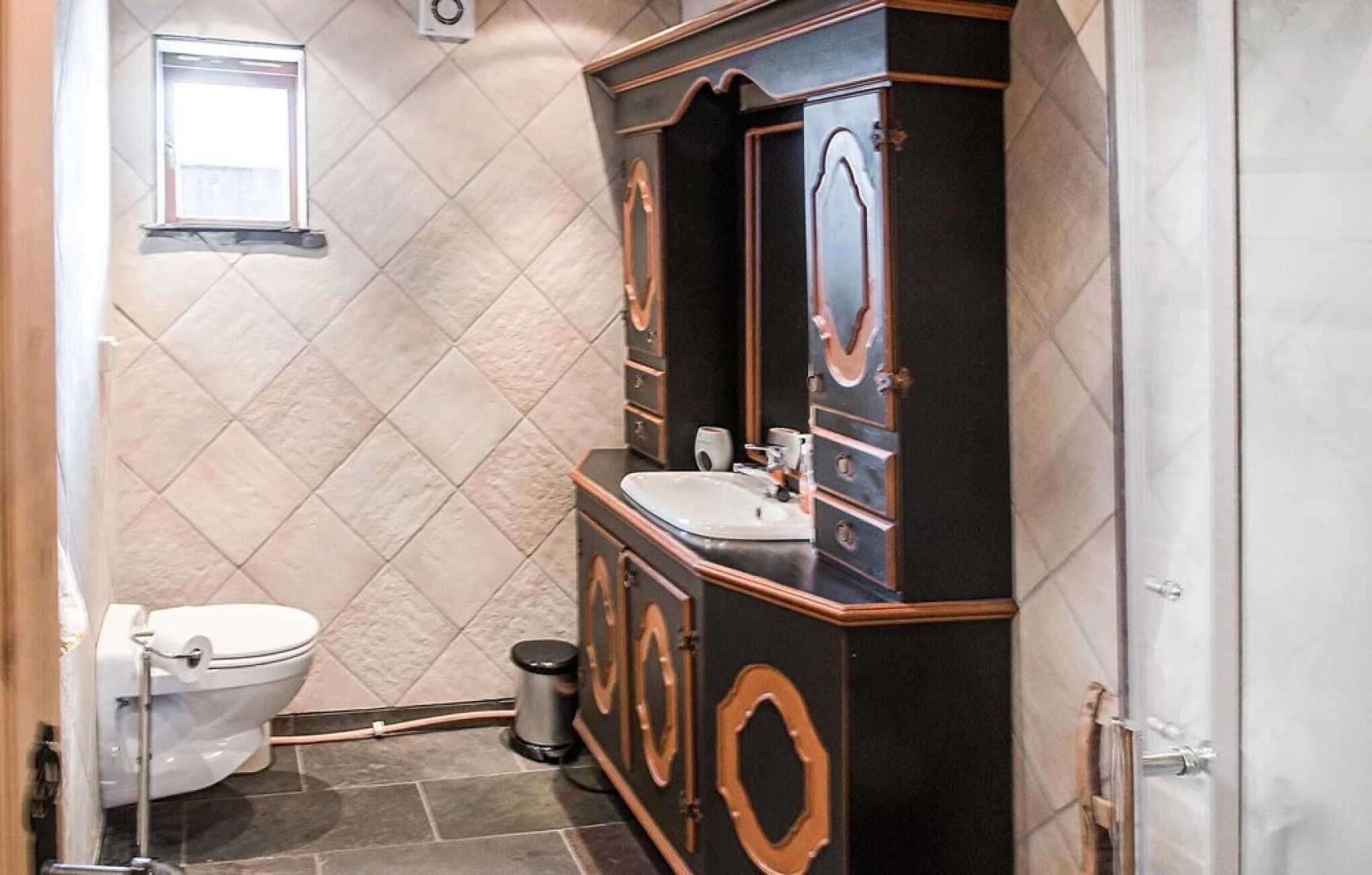 Nice Home in Østby With Wifi and 4 Bedrooms