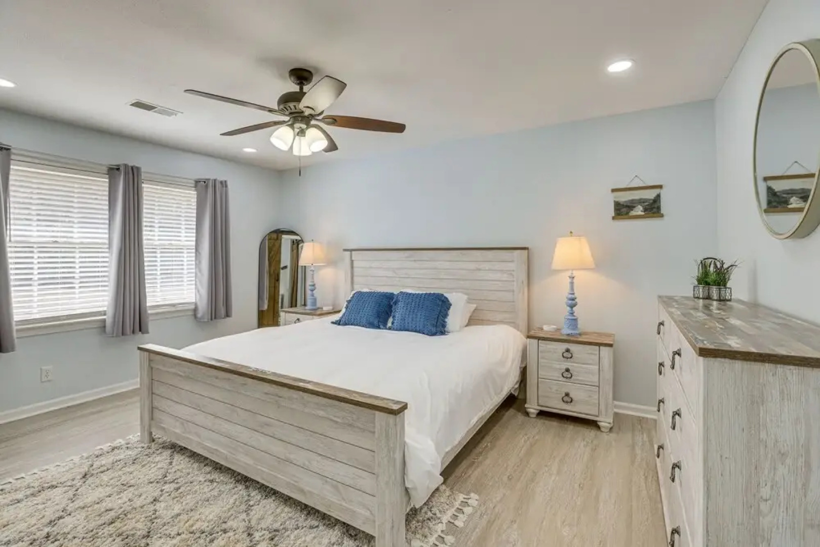 Stylish Home w/ Pool, 5 Mi to Bryant-denny Stadium