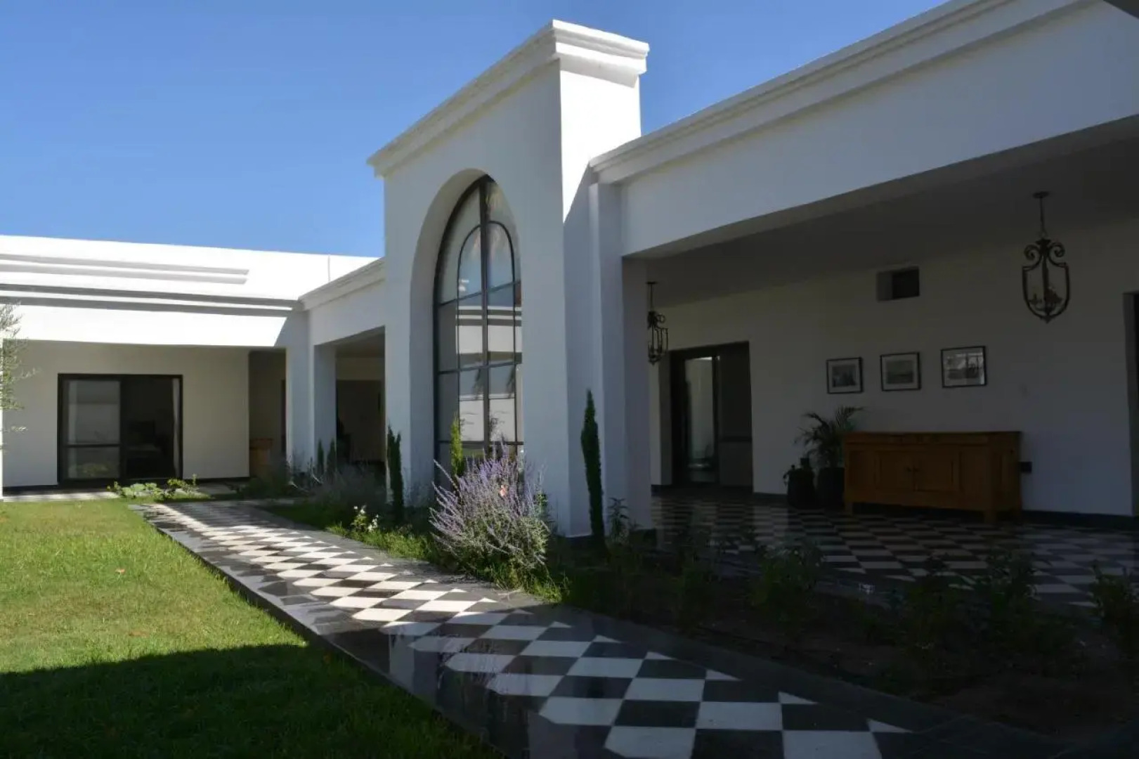 Viamonte Winery Lodge