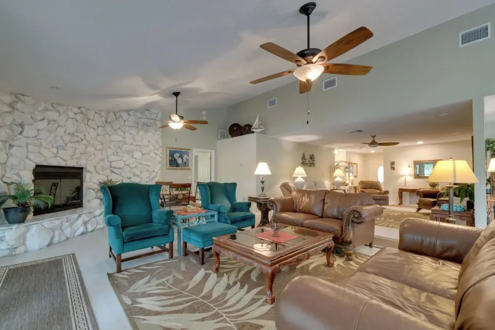 Dock & Lanai: Waterfront Home in Dunnellon