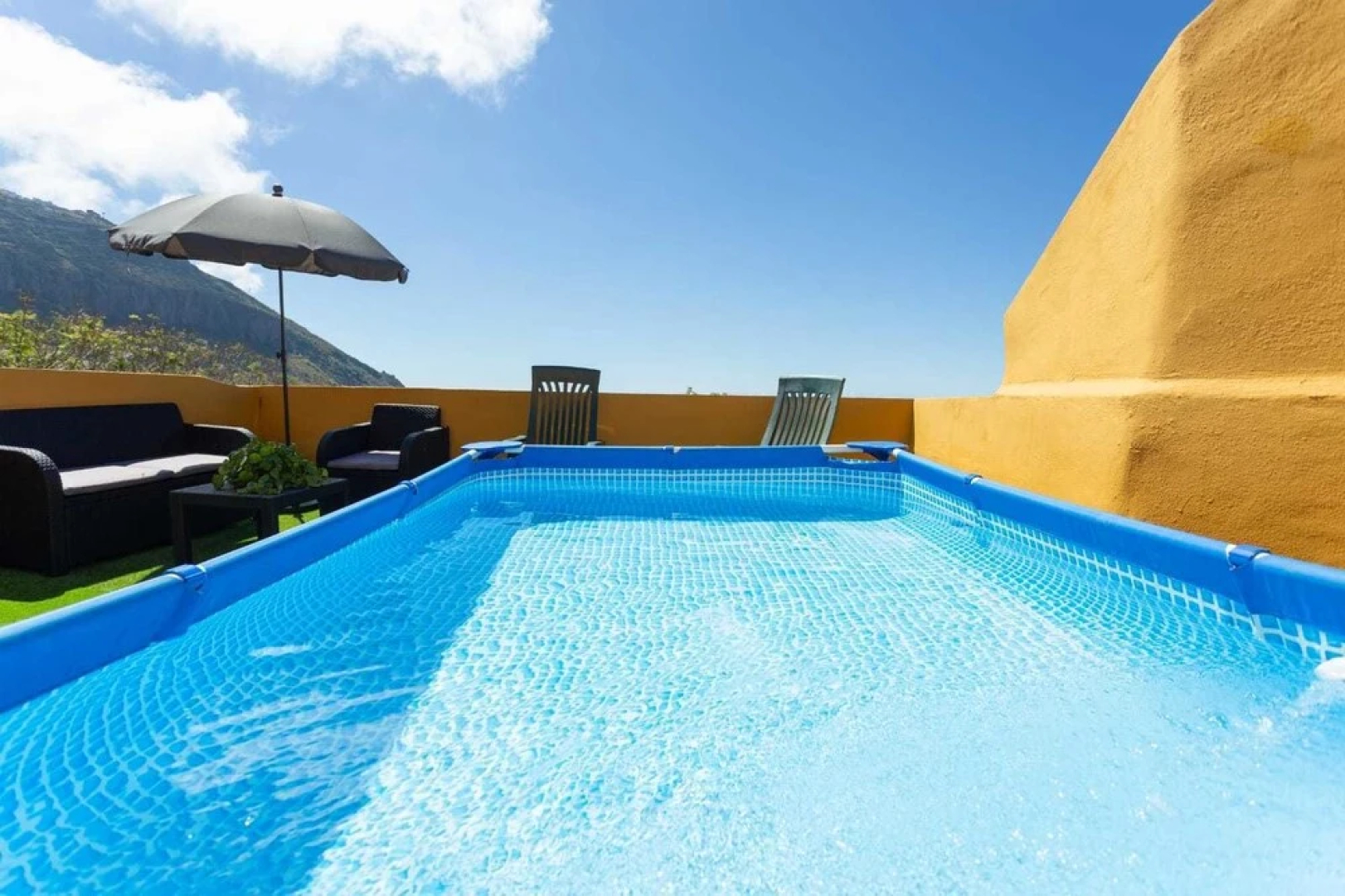 Chalet Casa Canaria con vistas y piscina
