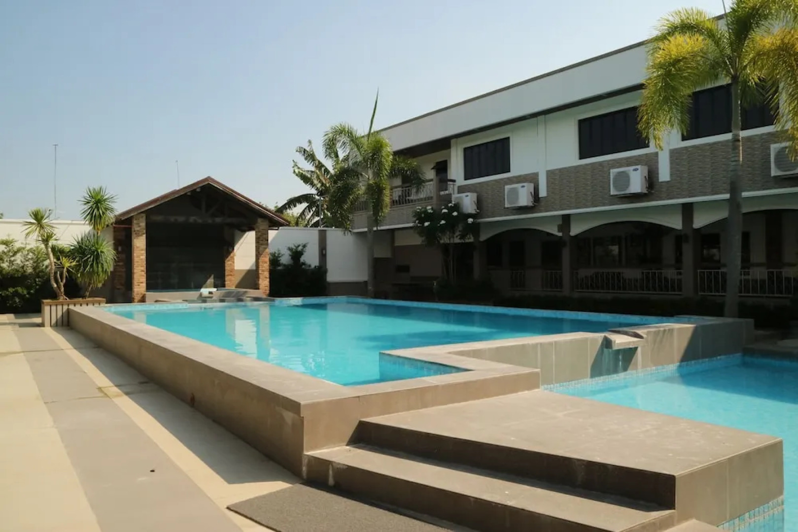 Casa Palmera Tourist Inn