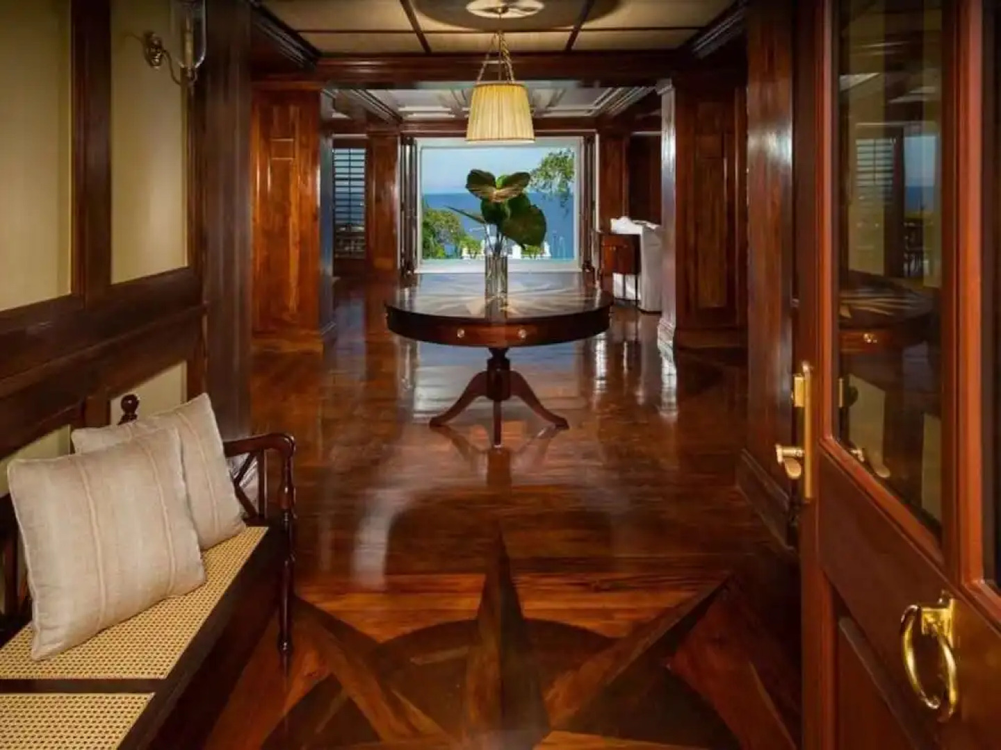 Sunny Vacation Villa at 1