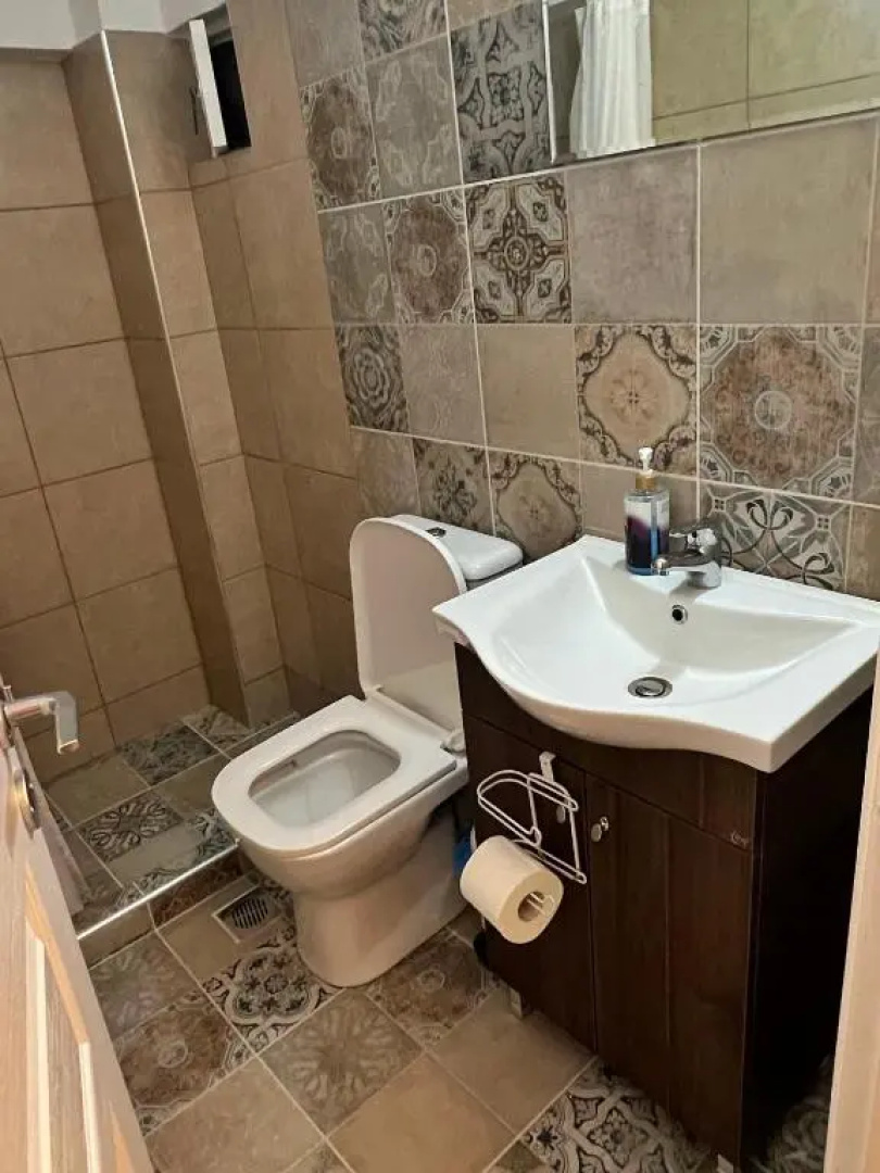 sunmer apartment 1minute from sea, 15 min from the airport