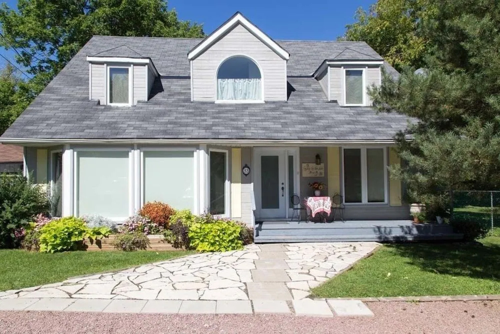 Gypsy by the Lake B & B