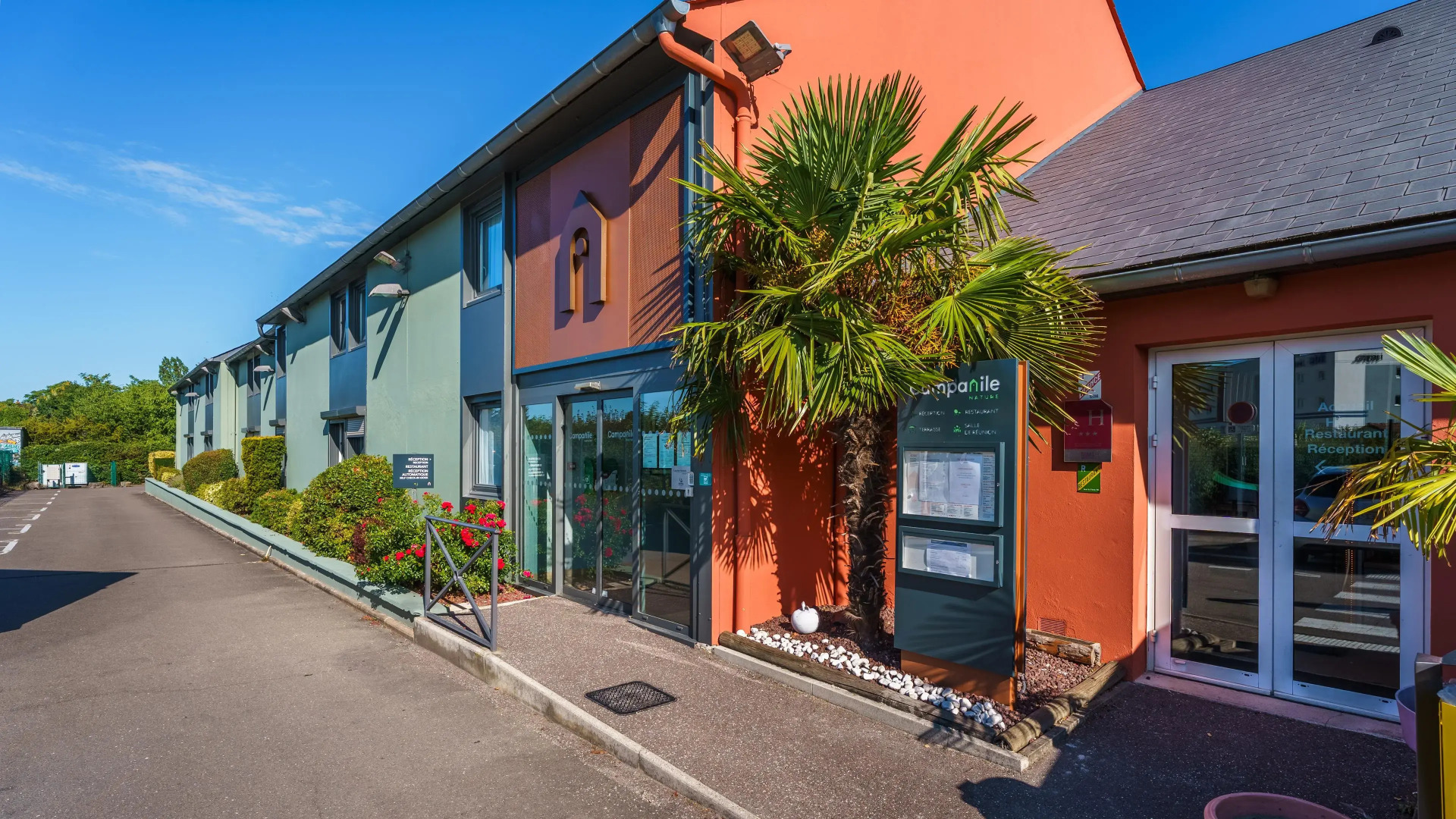 Campanile NATURE - Dijon Est Saint-Apollinaire