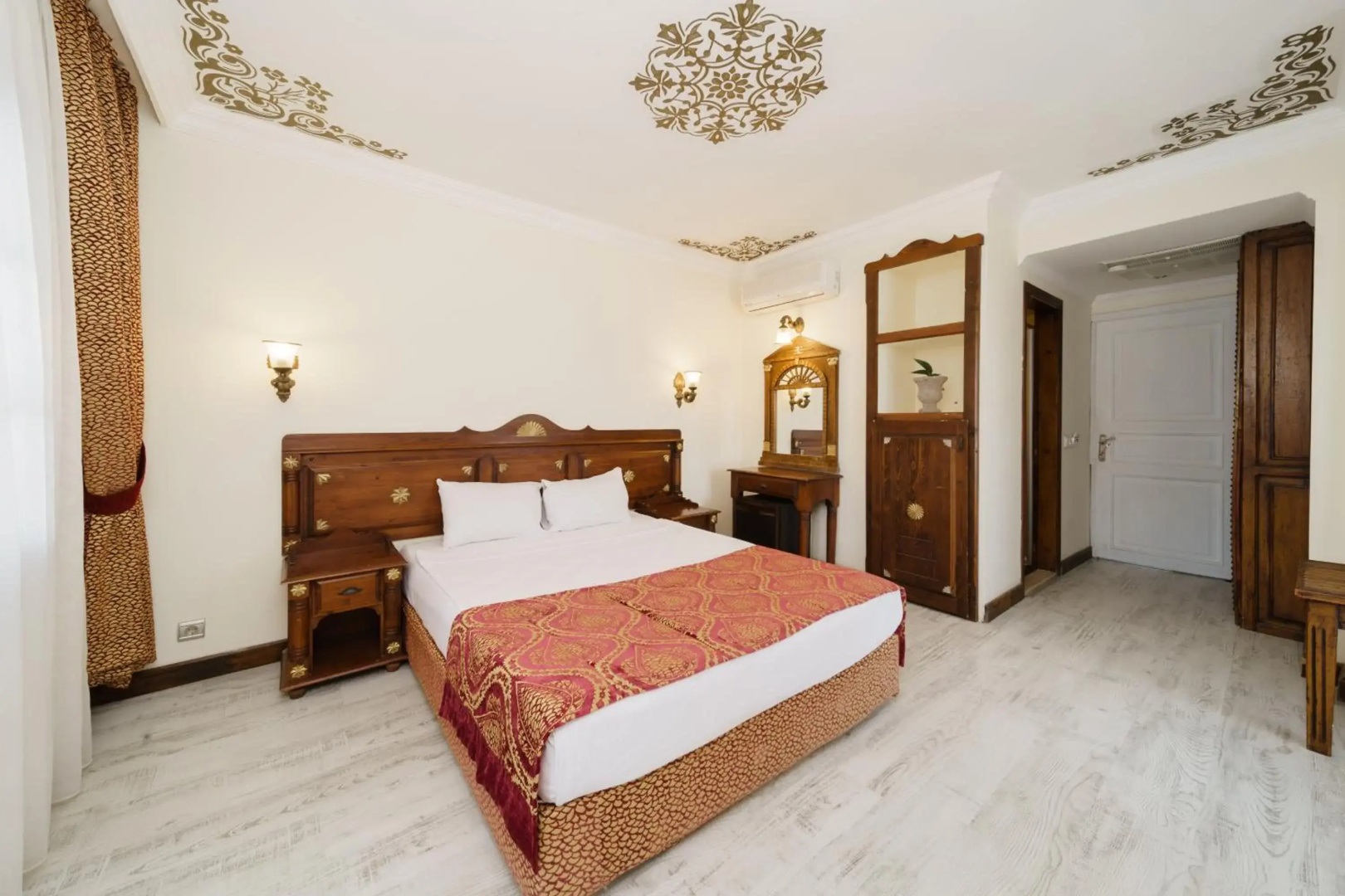 Costa Bitezhan Hotel