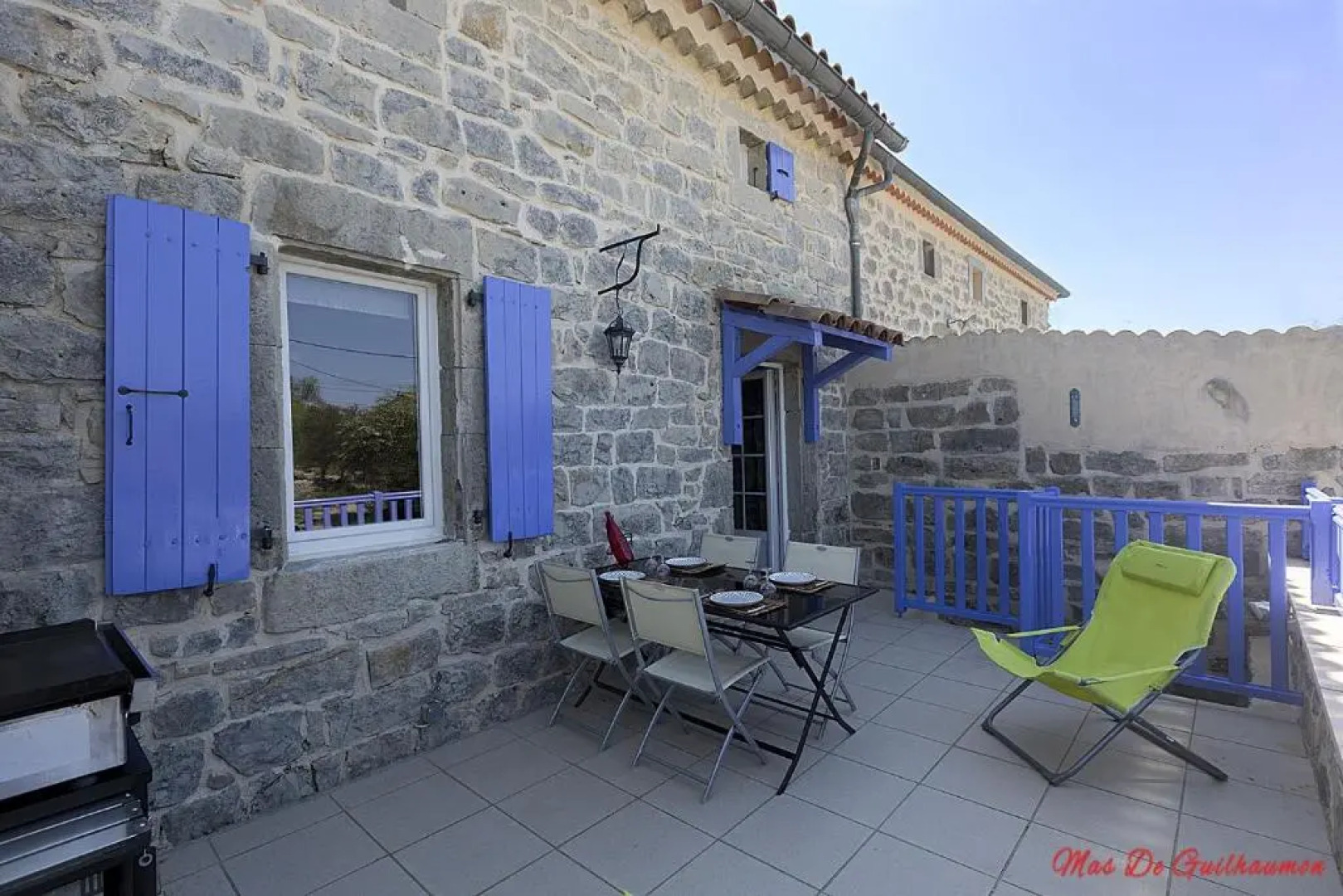 Mas de Guilhaumon côté hameau