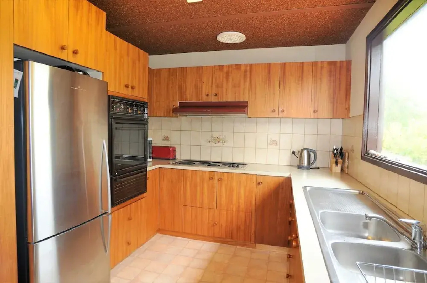 Shangri-La On Surf Parade - Free Wifi!