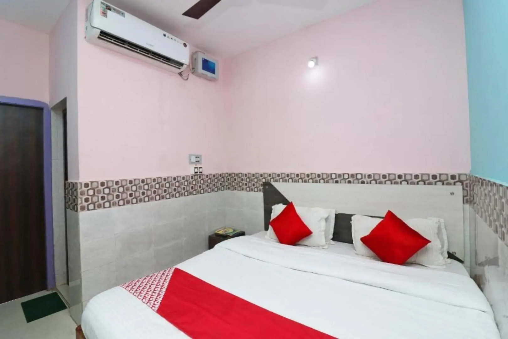 Oyo 44143 Beach Heaven