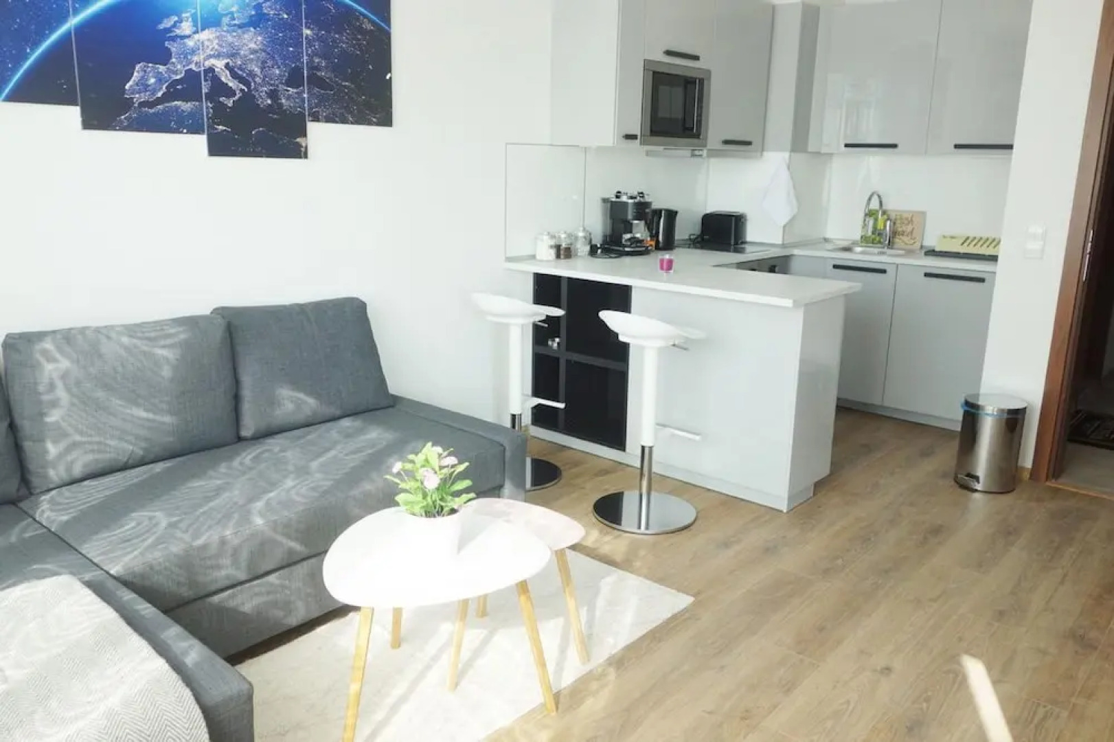 Super Central Luxury Apartments