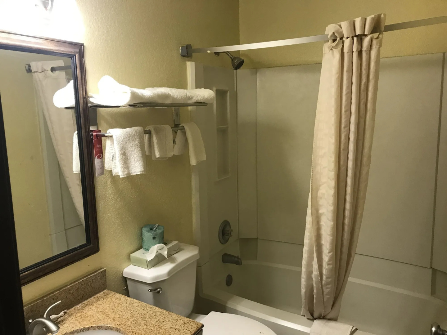 Econo Lodge Akron Copley Northwest