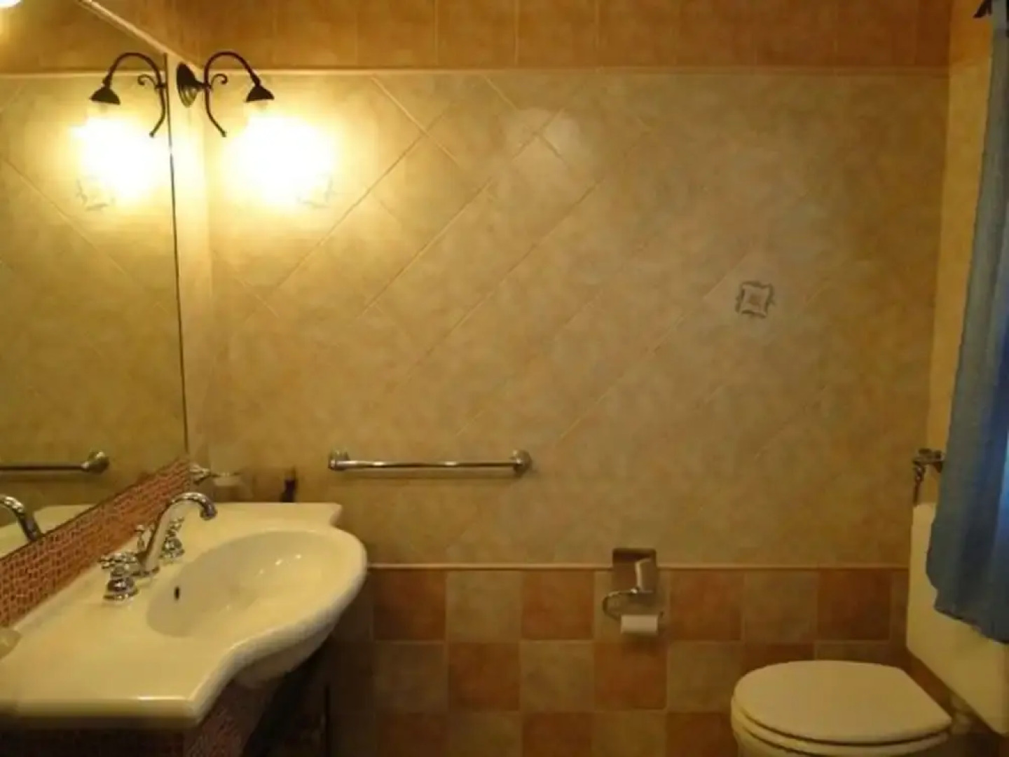 Secluded Holiday Home in Matino With Swimming Pool