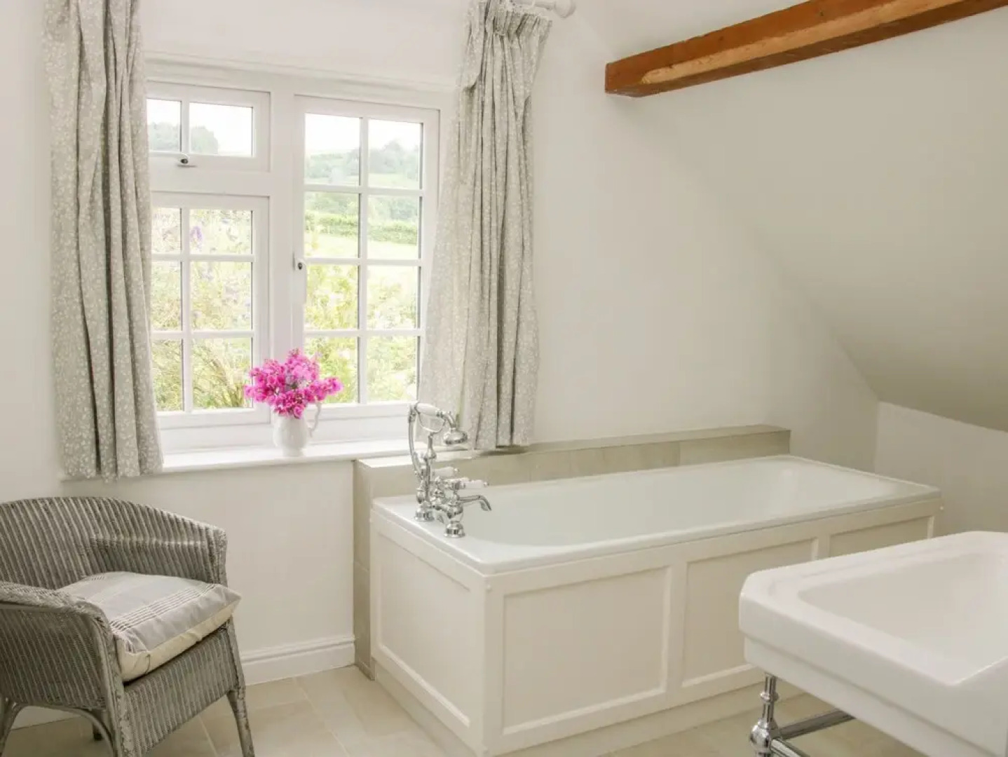 The Old Farmhouse, Upper Pitts