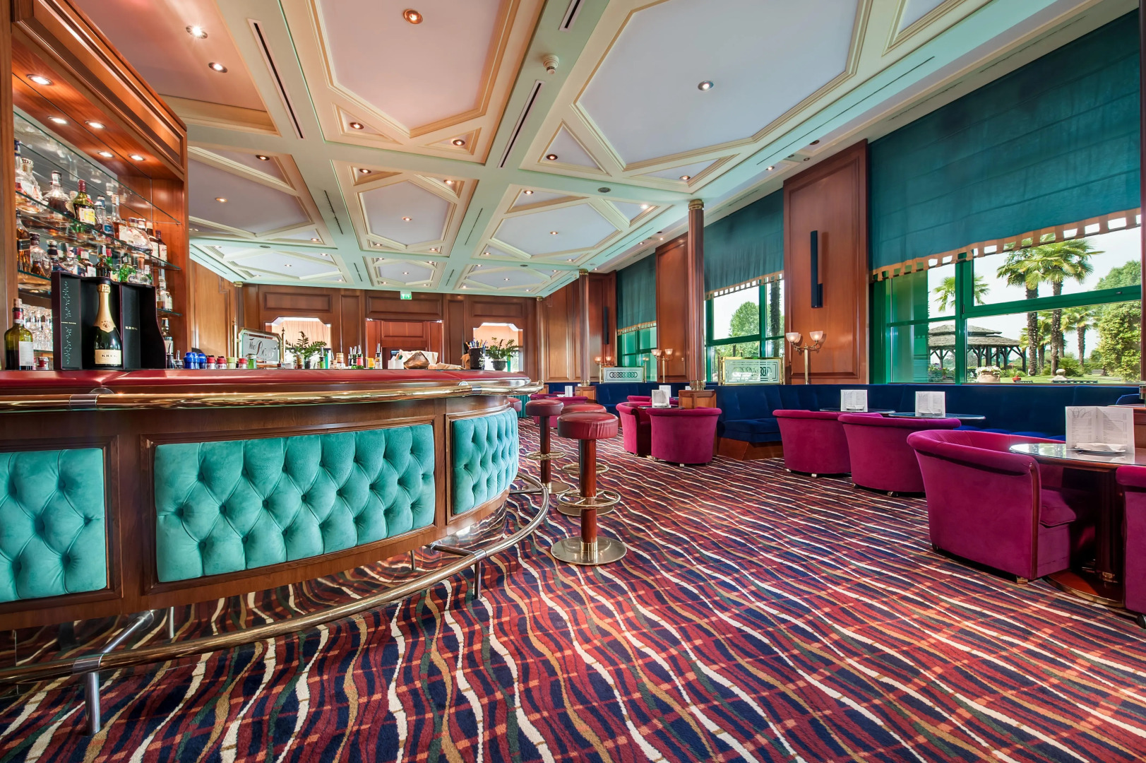 Отель Royal Garden