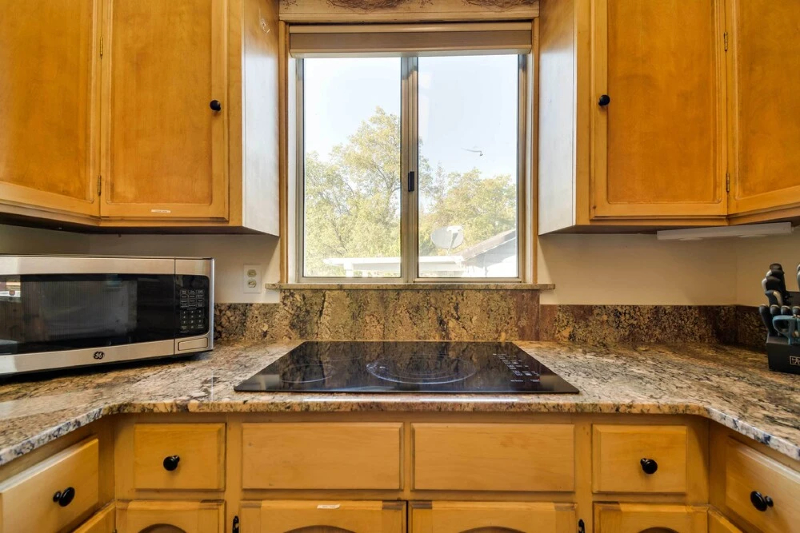 Waterfront Mariposa Vacation Rental w/ Hot Tub