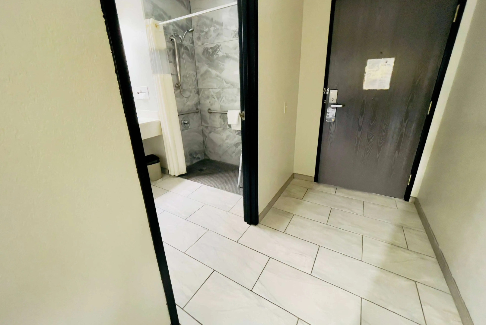 Super 8 by Wyndham Shakopee