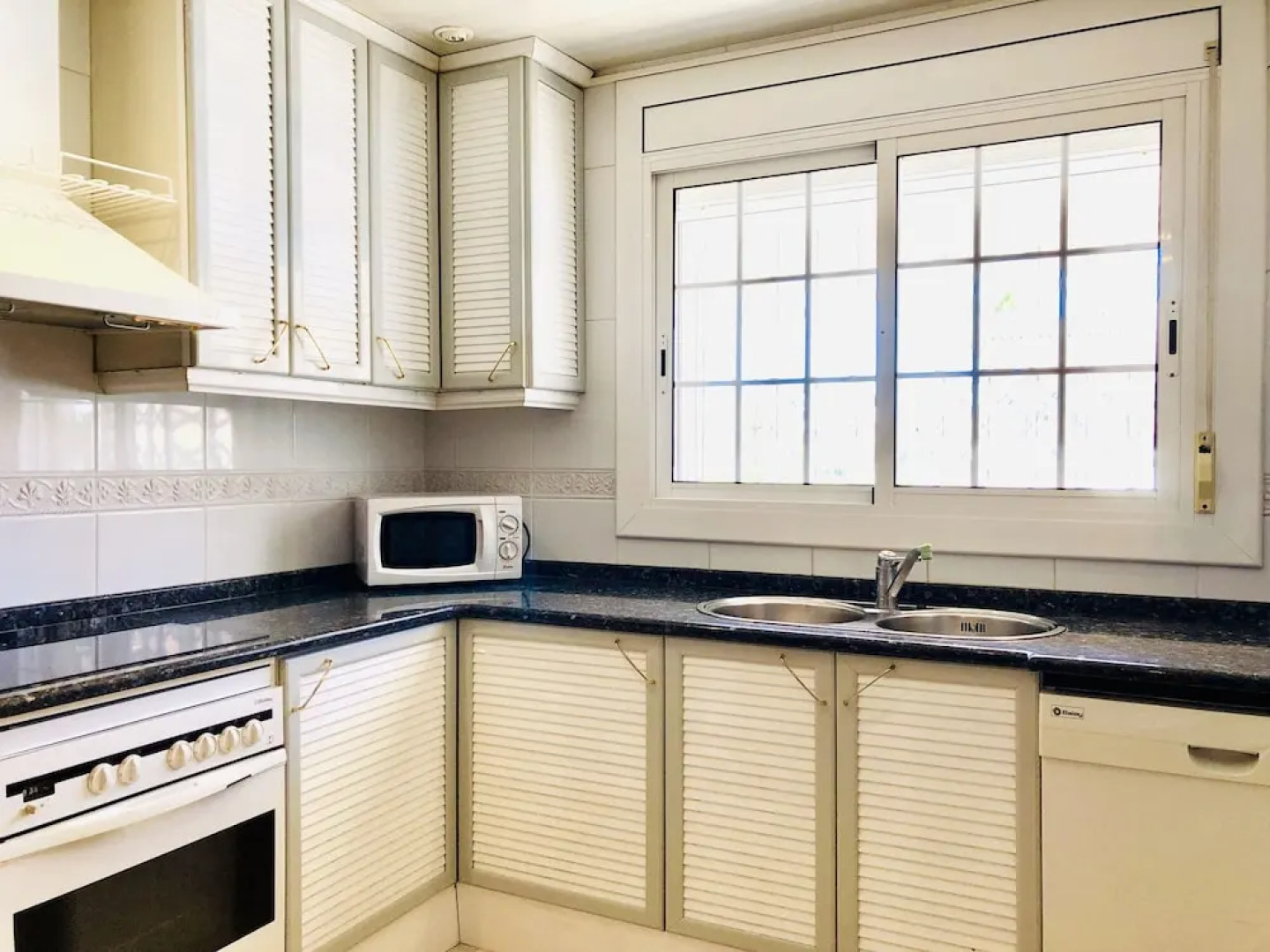 Piso Muy Coqueto Al Lado Del Mar