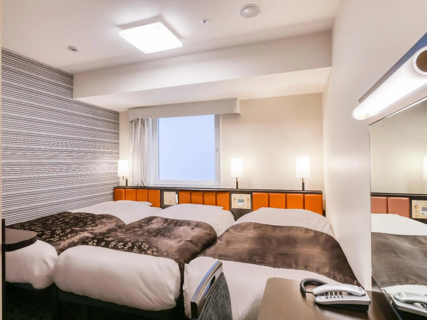 Отель APA Hotel ＆ Resort Yokohama Bay Tower