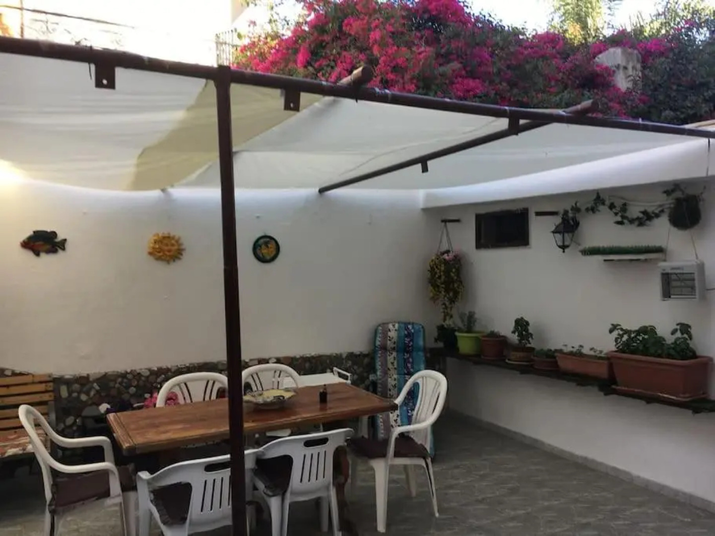 Il mare a 100 M da casa con ampio giardino