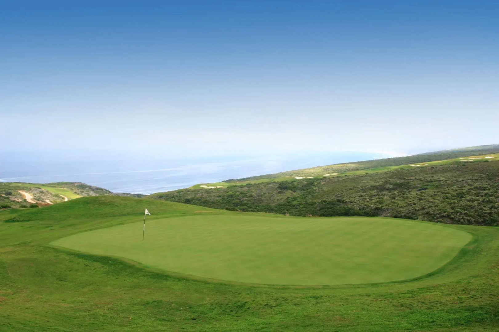 Pinnacle Point Beach and Golf Resort