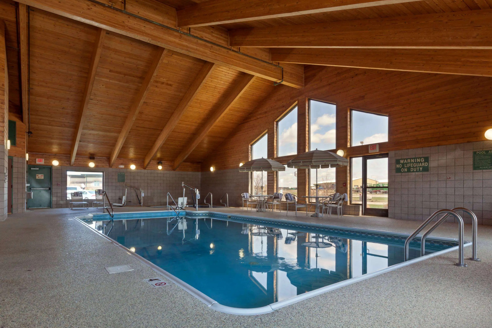 AmericInn by Wyndham Valley City - Conference Center