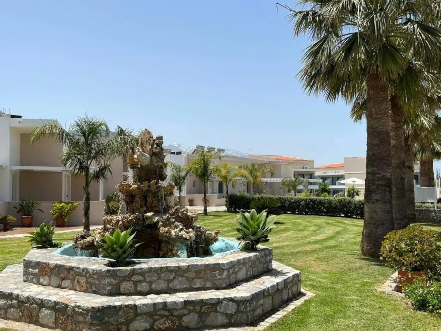 Argiri Apartments & Suites