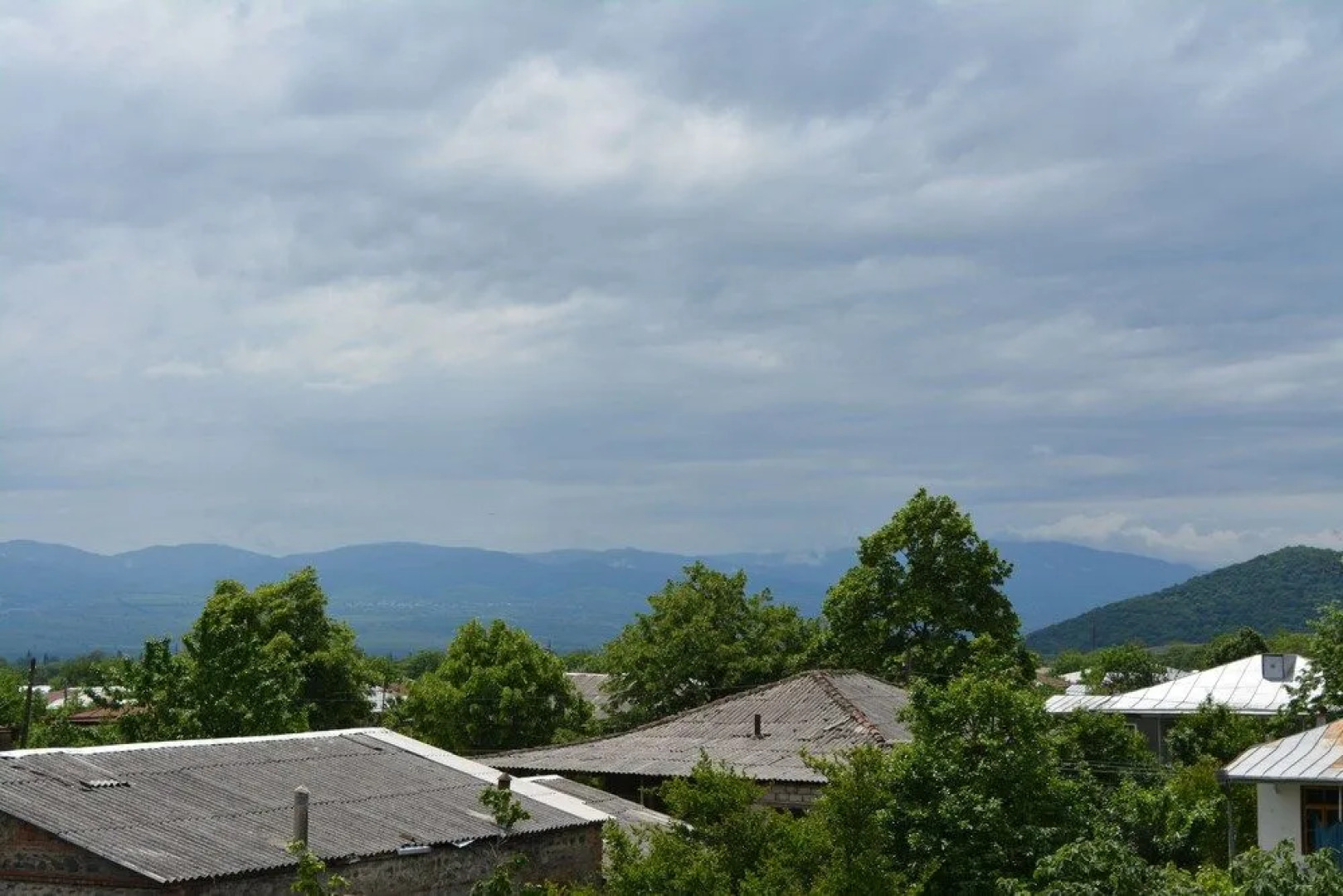 Hotel In The Middle of City