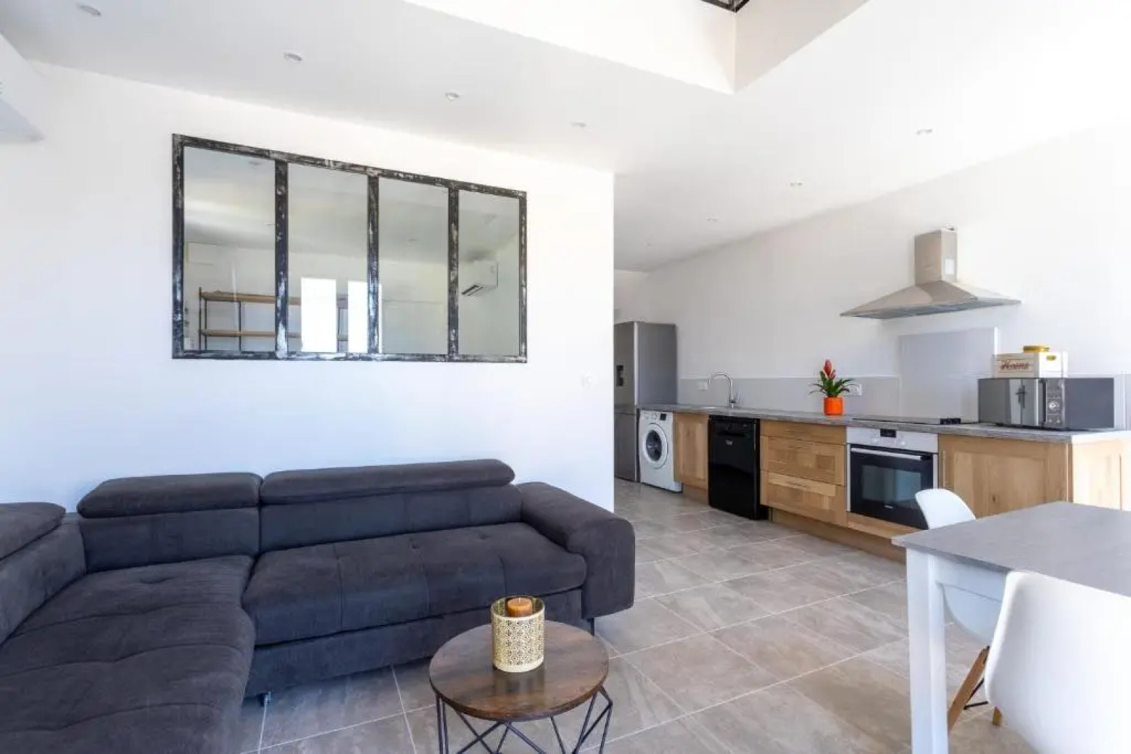 Outstanding AC 2 bedroom with terrace close to beaches - Dodo et Tartine