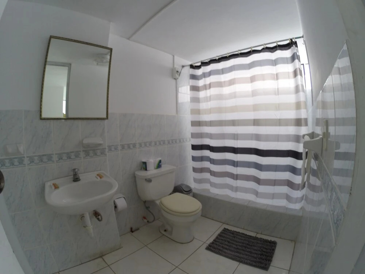 Waves Surf Camp Peru - Hostel