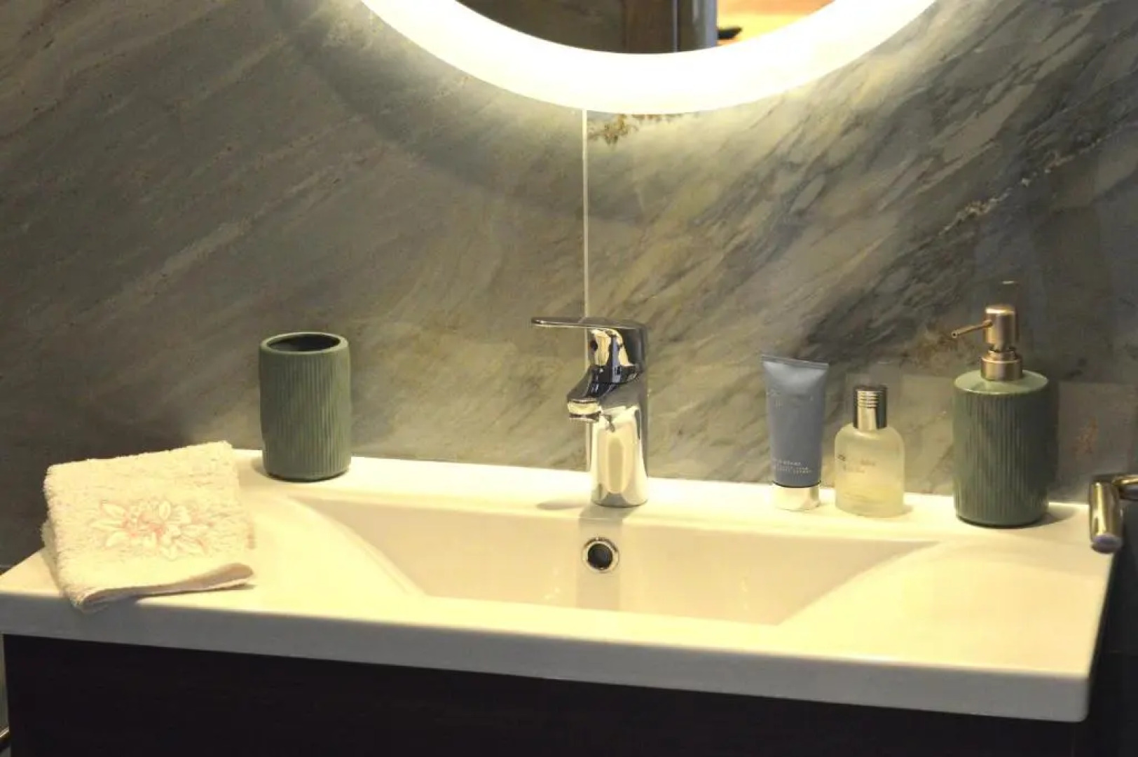 Golden Mile STUDIO-APARTMENT