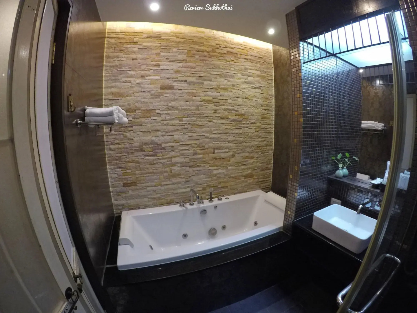 Tharaburi Resort Sukhothai