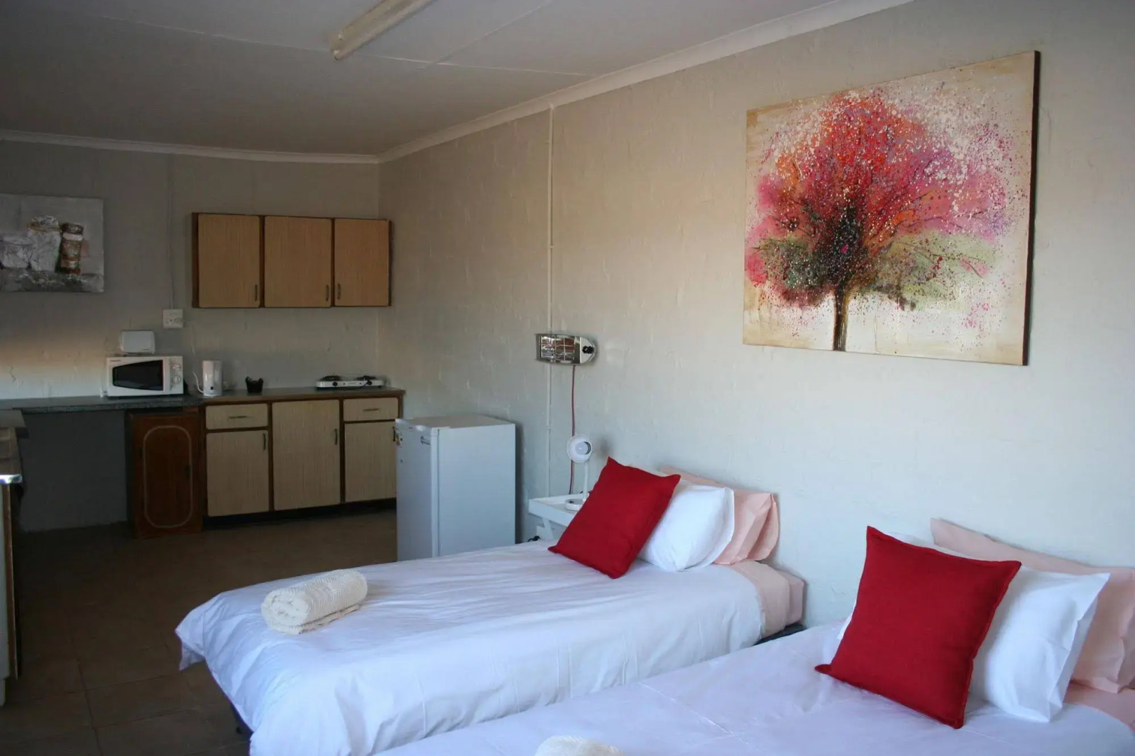 High Side Tavern and Planters Lodge