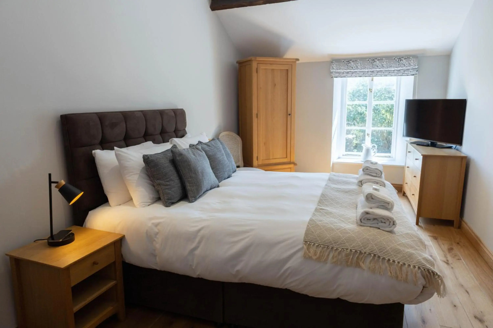 Serviced Guest ApartSuites The Unicorn