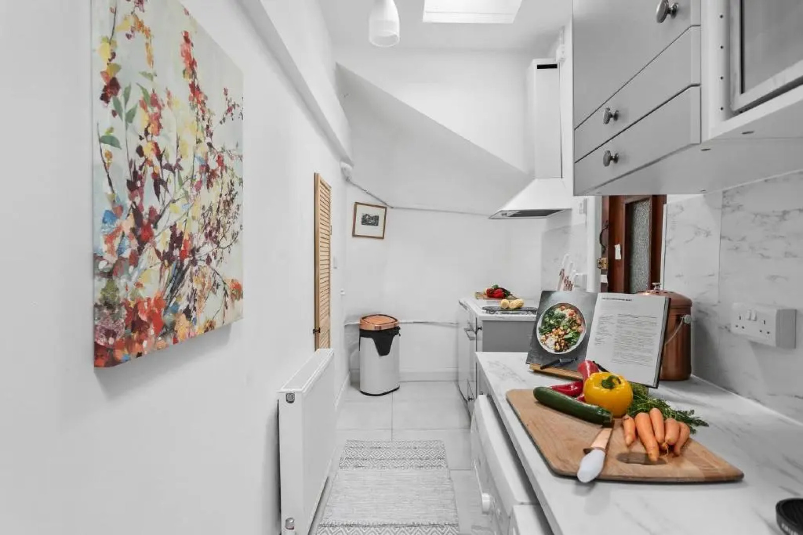 Fourways - Stylish 3-storey Townhouse With Gardens