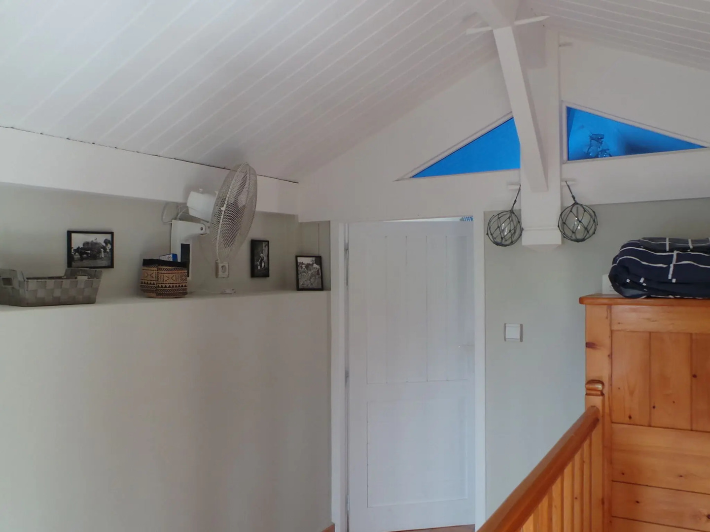 Renovated Dovecot With Pool, in the Vineyards Near Bordeaux