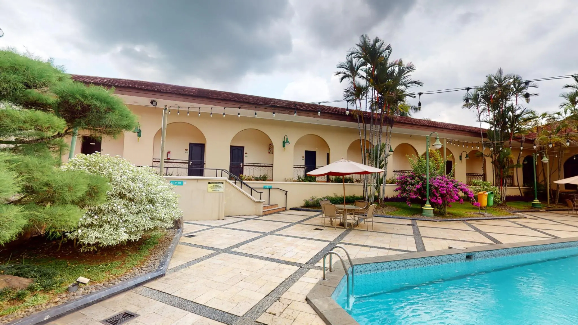 Capital O 1662 Ole Suites Hotel