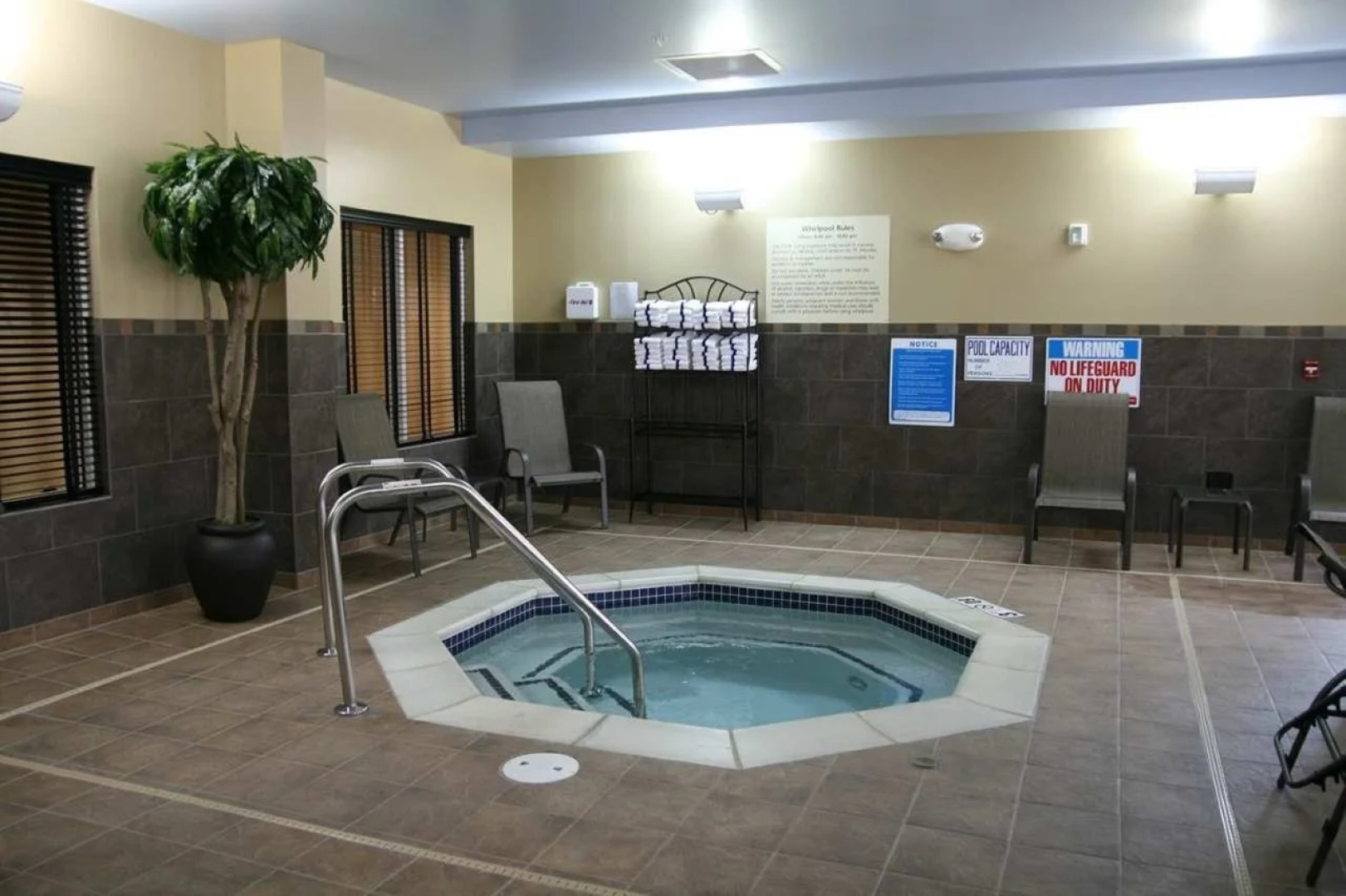 Hampton Inn & Suites Detroit / Airport - Romulus